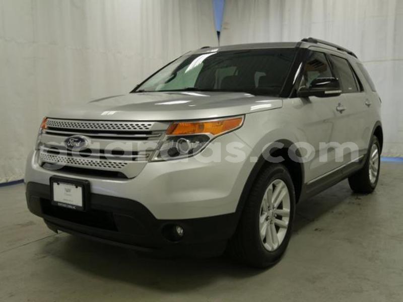 Big with watermark 2015 ford explorer 4wd xlt 1