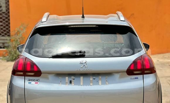Acheter Import Voiture Peugeot 2008 Gris à Dakar, Dakar Acheter Import Voiture Peugeot 2008 Gris à Dakar, Dakar