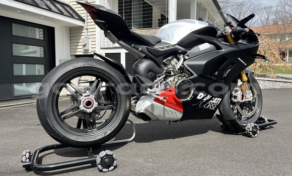 Buy Used Ducati SUPERSPORT Black Bike in Dakar in Dakar Buy Used Ducati SUPERSPORT Black Bike in Dakar in Dakar