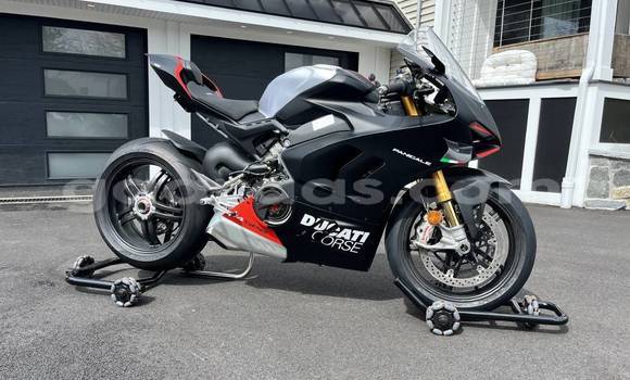 Buy Used Ducati SUPERSPORT Black Bike in Dakar in Dakar Buy Used Ducati SUPERSPORT Black Bike in Dakar in Dakar