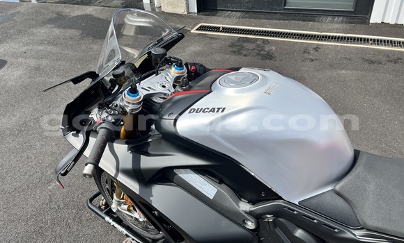 Buy Used Ducati SUPERSPORT Black Bike in Dakar in Dakar Buy Used Ducati SUPERSPORT Black Bike in Dakar in Dakar