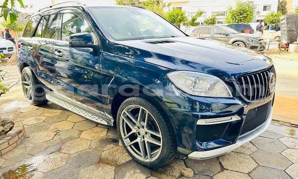 Dieundeu Imported Mercedes‒Benz ML–Class Blue Auto in Dakar in Dakar Dieundeu Imported Mercedes‒Benz ML–Class Blue Auto in Dakar in Dakar