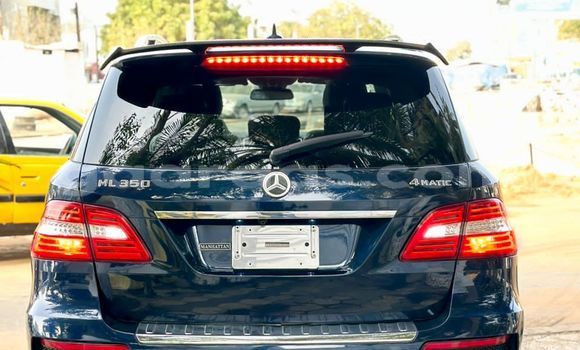 Dieundeu Imported Mercedes‒Benz ML–Class Blue Auto in Dakar in Dakar Dieundeu Imported Mercedes‒Benz ML–Class Blue Auto in Dakar in Dakar