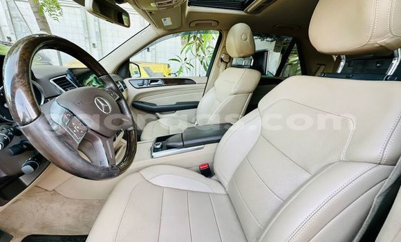 Dieundeu Imported Mercedes‒Benz ML–Class Blue Auto in Dakar in Dakar Dieundeu Imported Mercedes‒Benz ML–Class Blue Auto in Dakar in Dakar