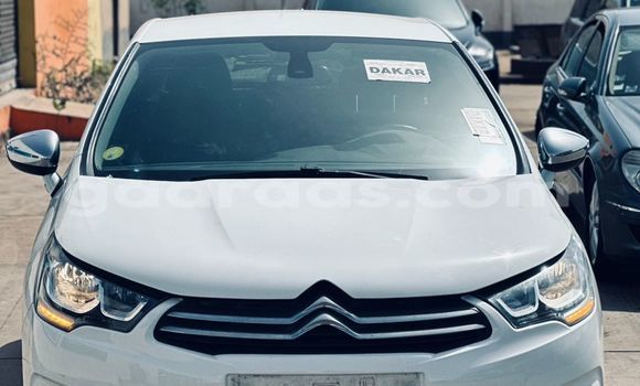 Acheter Import Voiture Citroen C4 Blanc à Dakar, Dakar