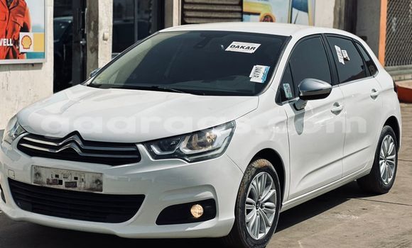 Acheter Import Voiture Citroen C4 Blanc à Dakar, Dakar Acheter Import Voiture Citroen C4 Blanc à Dakar, Dakar