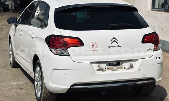 Acheter Import Voiture Citroen C4 Blanc à Dakar, Dakar Acheter Import Voiture Citroen C4 Blanc à Dakar, Dakar