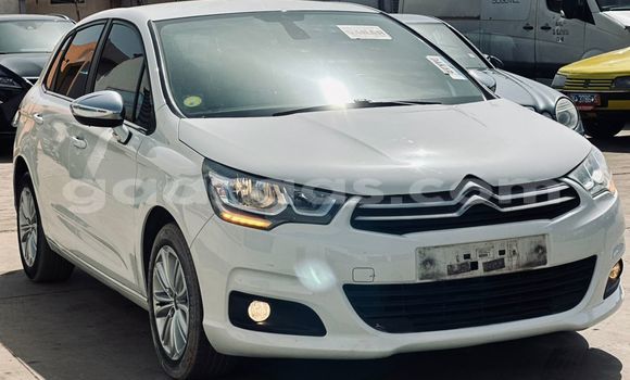 Acheter Import Voiture Citroen C4 Blanc à Dakar, Dakar Acheter Import Voiture Citroen C4 Blanc à Dakar, Dakar