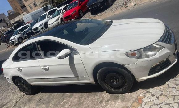 Dieundeu Occasion Volkswagen Passat White Auto in Dakar in Dakar Dieundeu Occasion Volkswagen Passat White Auto in Dakar in Dakar