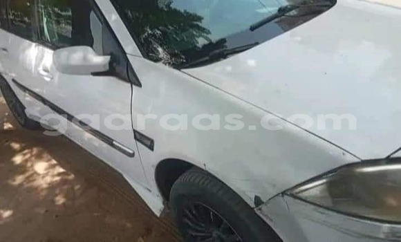 Dieundeu Occasion Renault Megane White Auto in Dakar in Dakar Dieundeu Occasion Renault Megane White Auto in Dakar in Dakar