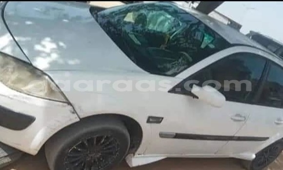 Dieundeu Occasion Renault Megane White Auto in Dakar in Dakar Dieundeu Occasion Renault Megane White Auto in Dakar in Dakar