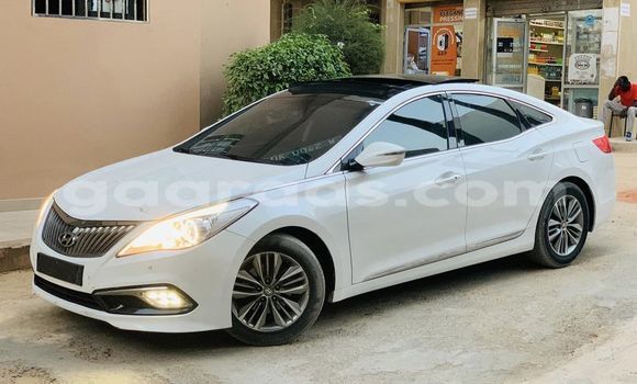 Acheter Occasion Voiture Hyundai Grandeur Blanc à Dakar, Dakar Acheter Occasion Voiture Hyundai Grandeur Blanc à Dakar, Dakar