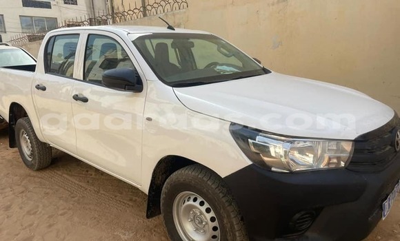 Buy Used Toyota Hilux Other Car in Dakar in Dakar