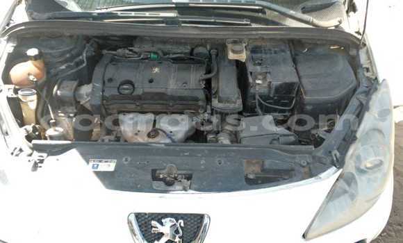 Buy Used Peugeot 307 White Car in Dakar in Dakar