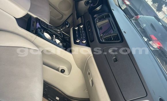 Buy Import Kia Carnival White Car in Dakar in Dakar Buy Import Kia Carnival White Car in Dakar in Dakar