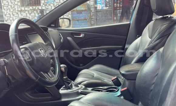 Dieundeu Beess Dodge Dart Blue Auto in Dakar in Dakar Dieundeu Beess Dodge Dart Blue Auto in Dakar in Dakar