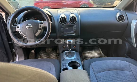Buy Used Nissan Rogue Silver Car in Dakar in Dakar
