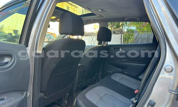 Buy Used Nissan Rogue Silver Car in Dakar in Dakar Buy Used Nissan Rogue Silver Car in Dakar in Dakar