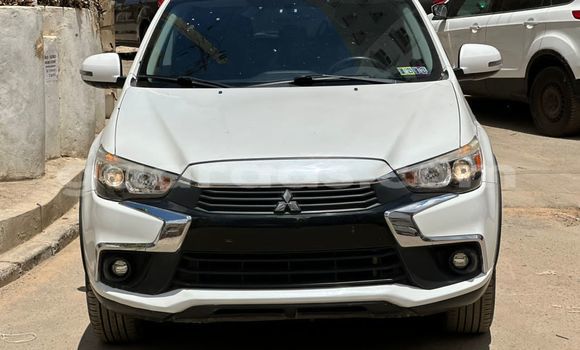 Dieundeu Imported Mitsubishi Outlander White Auto in Dakar in Dakar Dieundeu Imported Mitsubishi Outlander White Auto in Dakar in Dakar