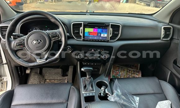 Acheter Import Voiture Kia Sportage Blanc à Dakar, Dakar Acheter Import Voiture Kia Sportage Blanc à Dakar, Dakar