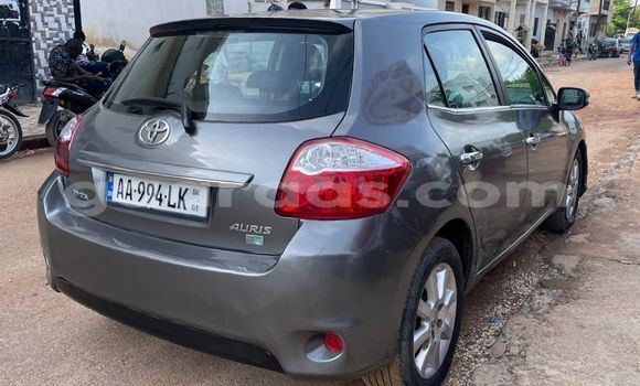 Buy Used Toyota Auris Silver Car in Dakar in Dakar