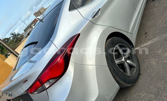 Dieundeu Imported Hyundai Avante White Auto in Dakar in Dakar