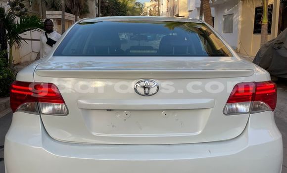 Acheter Import Voiture Toyota Avensis Blanc à Dakar, Dakar