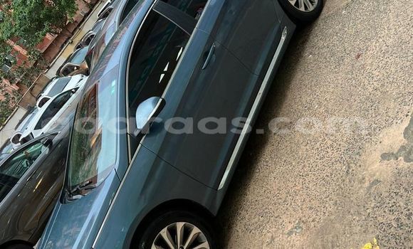 Dieundeu Occasion Hyundai Sonata Beige Auto in Dakar in Dakar Dieundeu Occasion Hyundai Sonata Beige Auto in Dakar in Dakar