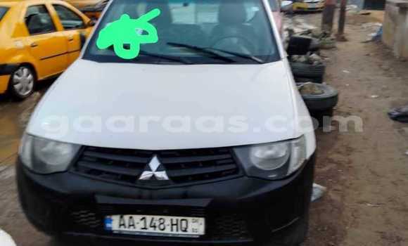 Acheter Occasion Voiture Mitsubishi Montero Blanc à Dakar, Dakar Acheter Occasion Voiture Mitsubishi Montero Blanc à Dakar, Dakar