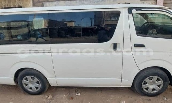 Dieundeu Occasion Toyota Hiace White Auto in Dakar in Dakar Dieundeu Occasion Toyota Hiace White Auto in Dakar in Dakar