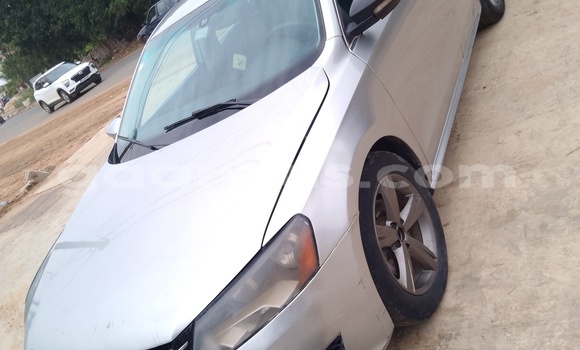 Buy Used Volkswagen Passat (North America) Silver Car in Dakar in Dakar Buy Used Volkswagen Passat (North America) Silver Car in Dakar in Dakar