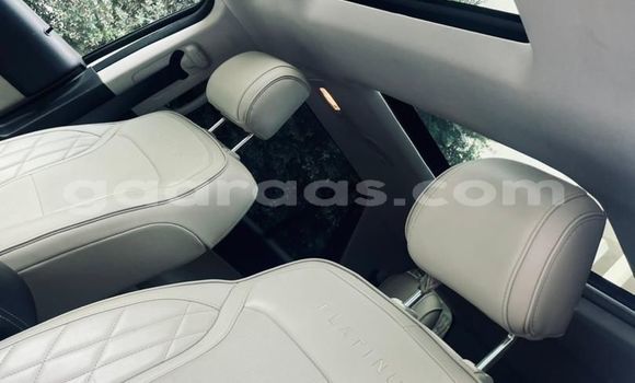 Acheter Import Voiture Ford Explorer Blanc à Dakar, Dakar Acheter Import Voiture Ford Explorer Blanc à Dakar, Dakar