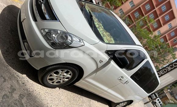 Buy Import Hyundai Starex White Car in Dakar in Dakar Buy Import Hyundai Starex White Car in Dakar in Dakar