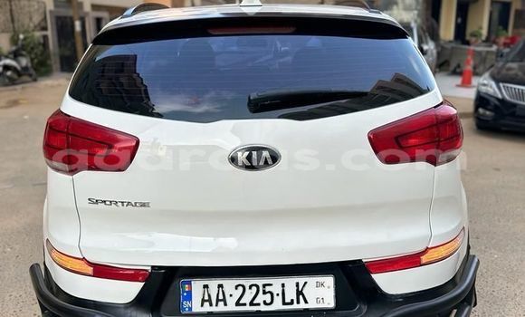 Buy Used Kia Sportage White Car in Dakar in Dakar Buy Used Kia Sportage White Car in Dakar in Dakar