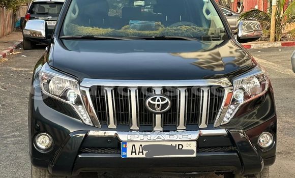 Dieundeu Occasion Toyota Land Cruiser Prado Silver Auto in Dakar in Dakar Dieundeu Occasion Toyota Land Cruiser Prado Silver Auto in Dakar in Dakar