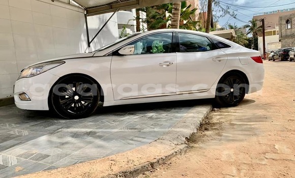 Acheter Occasion Voiture Hyundai Grandeur Blanc à Dakar, Dakar