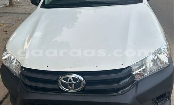 Buy Import Toyota Hilux White Car in Dakar in Dakar Buy Import Toyota Hilux White Car in Dakar in Dakar