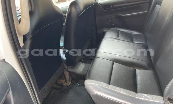 Buy Import Toyota Hilux White Car in Dakar in Dakar Buy Import Toyota Hilux White Car in Dakar in Dakar