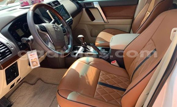 Buy Used Toyota Land Cruiser Prado White Car in Dakar in Dakar Buy Used Toyota Land Cruiser Prado White Car in Dakar in Dakar
