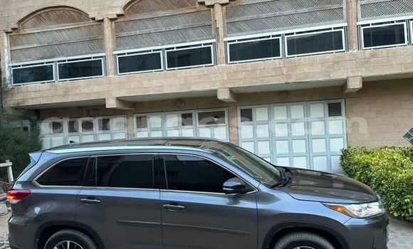 Dieundeu Occasion Toyota Highlander Black Auto in Dakar in Dakar Dieundeu Occasion Toyota Highlander Black Auto in Dakar in Dakar