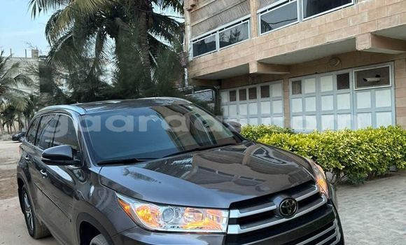 Dieundeu Occasion Toyota Highlander Black Auto in Dakar in Dakar Dieundeu Occasion Toyota Highlander Black Auto in Dakar in Dakar