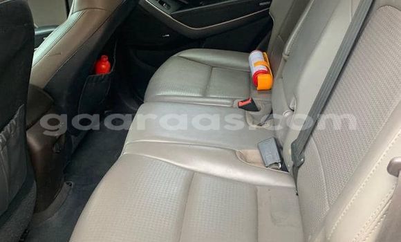 Dieundeu Occasion Hyundai Santa Fe White Auto in Dakar in Dakar Dieundeu Occasion Hyundai Santa Fe White Auto in Dakar in Dakar