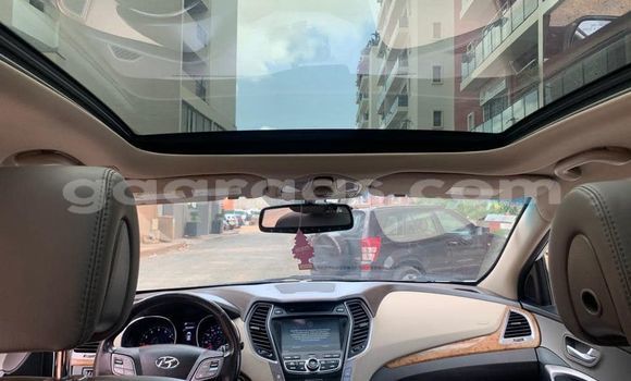 Dieundeu Occasion Hyundai Santa Fe White Auto in Dakar in Dakar Dieundeu Occasion Hyundai Santa Fe White Auto in Dakar in Dakar