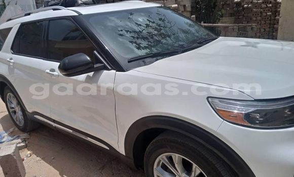 Acheter Occasion Voiture Ford Explorer Blanc à Dakar, Dakar Acheter Occasion Voiture Ford Explorer Blanc à Dakar, Dakar