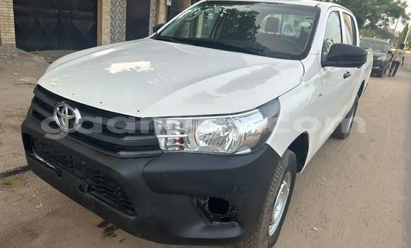 Dieundeu Occasion Toyota Hilux White Auto in Dakar in Dakar Dieundeu Occasion Toyota Hilux White Auto in Dakar in Dakar