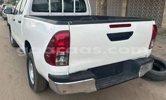 Dieundeu Occasion Toyota Hilux White Auto in Dakar in Dakar Dieundeu Occasion Toyota Hilux White Auto in Dakar in Dakar