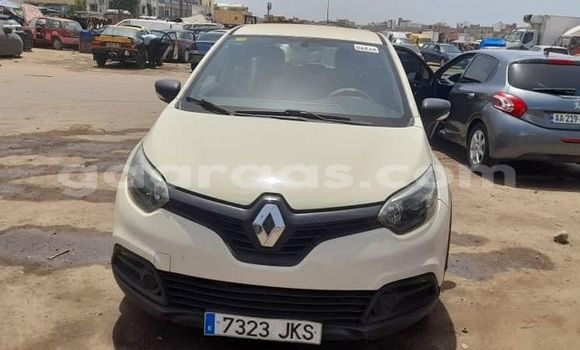 Dieundeu Occasion Renault Captur White Auto in Dakar in Dakar Dieundeu Occasion Renault Captur White Auto in Dakar in Dakar