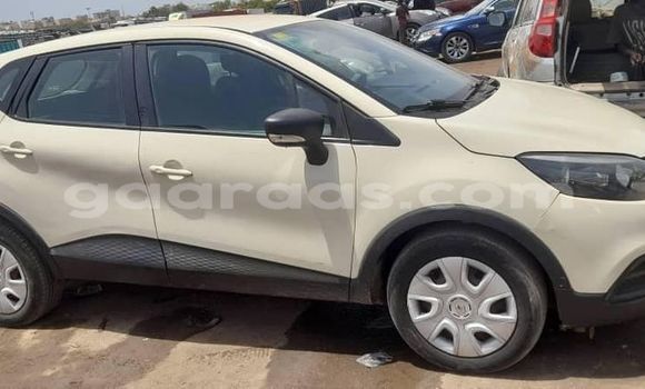 Dieundeu Occasion Renault Captur White Auto in Dakar in Dakar Dieundeu Occasion Renault Captur White Auto in Dakar in Dakar
