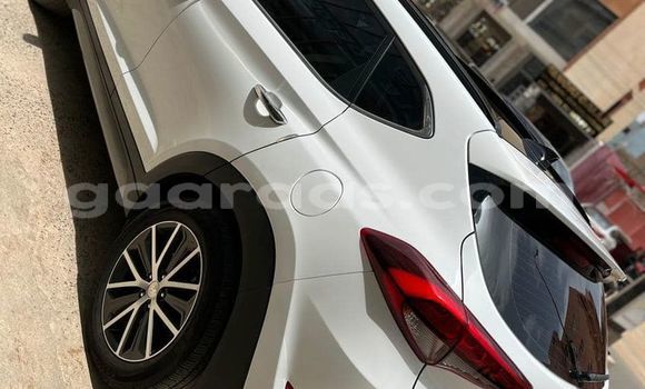 Dieundeu Occasion Hyundai Tucson White Auto in Dakar in Dakar Dieundeu Occasion Hyundai Tucson White Auto in Dakar in Dakar
