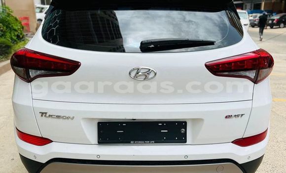 Dieundeu Occasion Hyundai Tucson White Auto in Dakar in Dakar Dieundeu Occasion Hyundai Tucson White Auto in Dakar in Dakar